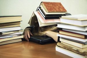 چگونه با خستگی و ناامیدی دوران کنکور مقابله کنیم؟