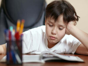 چطور در آخرین هفته‌های قبل از امتحان، درس‌ها را عقب نیندازیم و برنامه‌ریزی کنیم